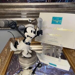 Walt Disney Classics Collection Minnie’s Debut - Mint in Box